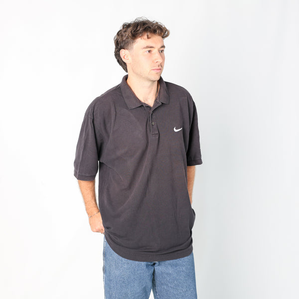 Black 90s Nike T-Shirt (L)